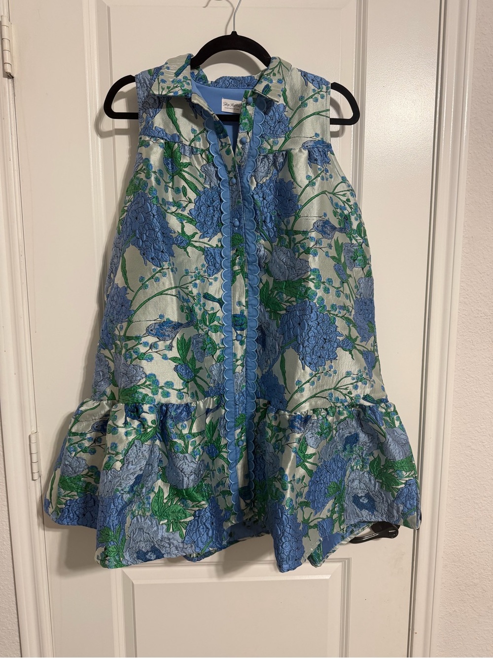 Floral Jacquard Sleeveless Dress in Blue and Green